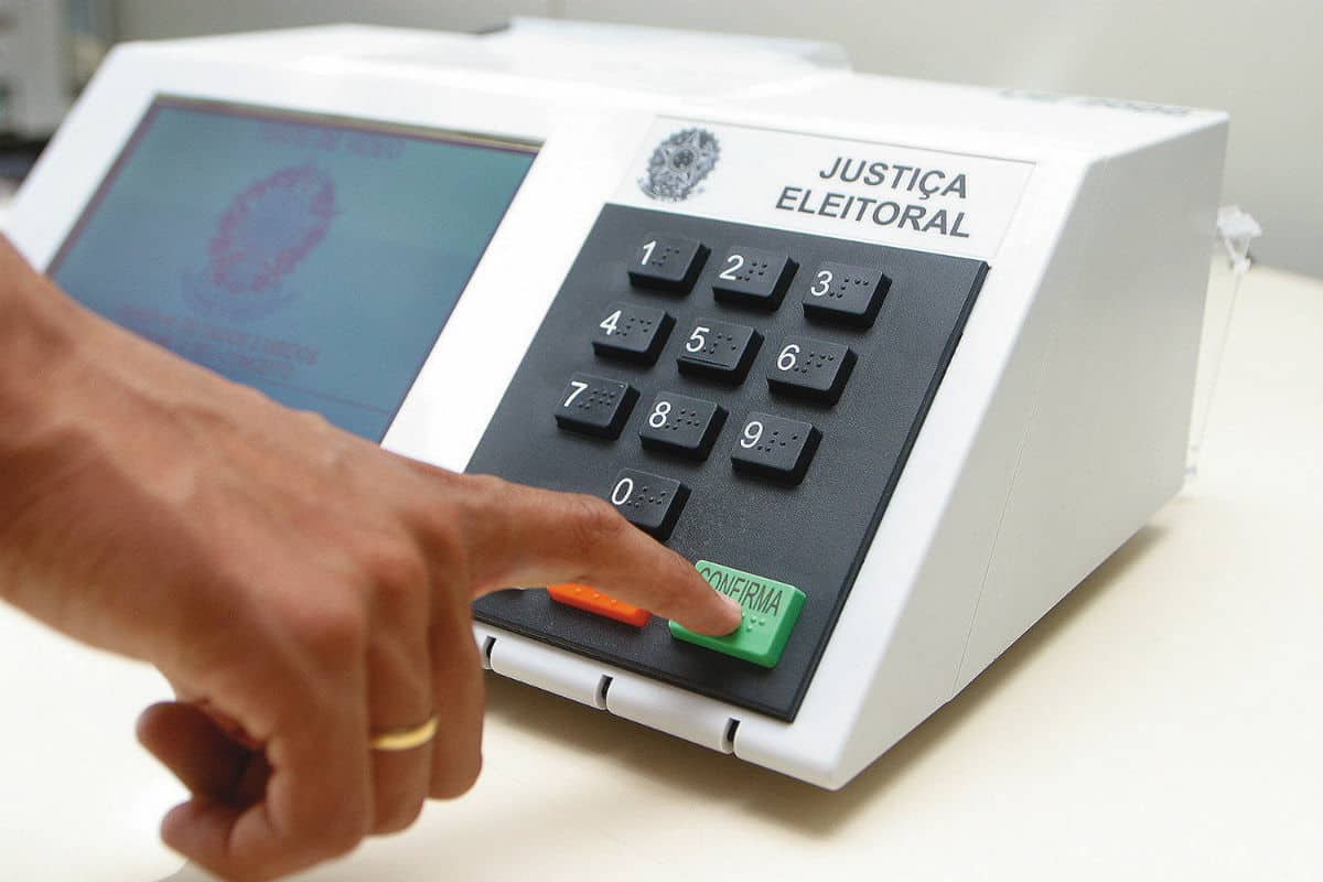 Direito eleitoral: democracia em xeque