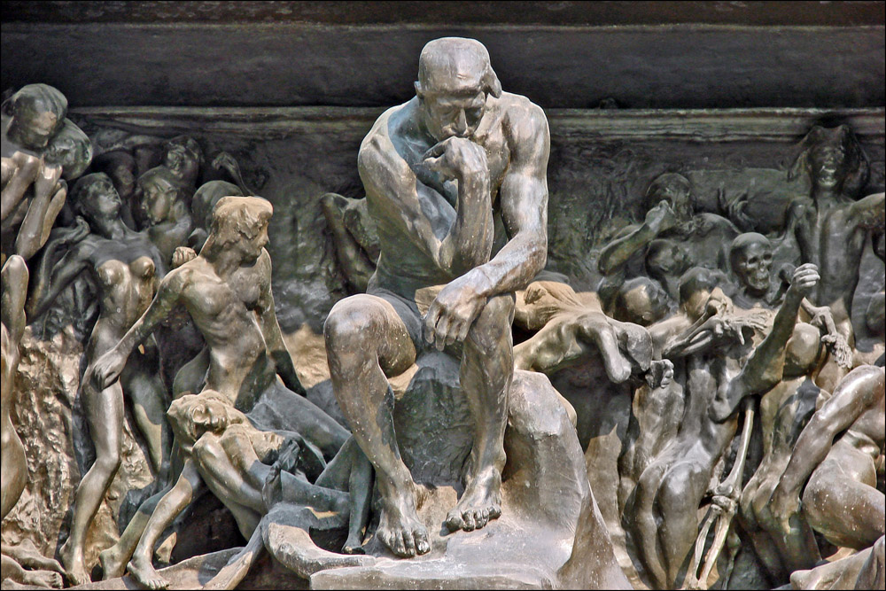Escultura “A Porta do Inferno”, de Auguste Rodin.